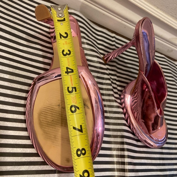 C BARBIE PINK LIQUID METALLIC PLATFORM HEELS PUMPS DANCER PLEASER MIRROR RAINBOW - Picture 14 of 16